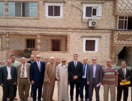 جامعة الزقازيق تتسلم 3 أفدنة من متبرع لإقامة مبنى جديد لكلية الآثار بصان الحجر