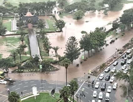 UN airlifts relief food for Kenyans cut off by floods