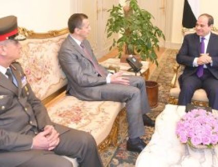 السيسى يؤكد لوزير دفاع الجبل الأسود ضرورة معالجة الجذور الرئيسية للإرهاب