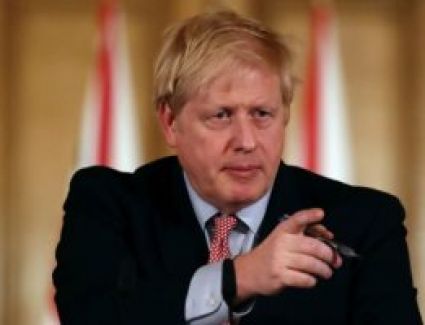 شاهد.. لحظة إعلان رئيس وزراء بريطانيا إصابته بفيروس كورونا