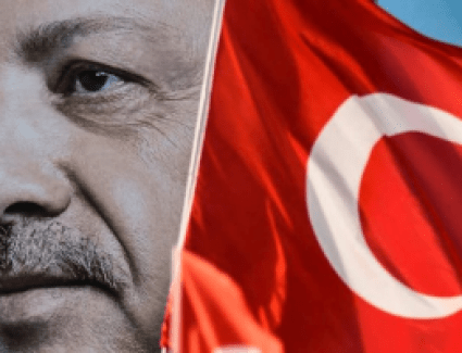 فضيحة في الخطوط الجوية التركية: التعيينات تقتصر على الأقارب فقط