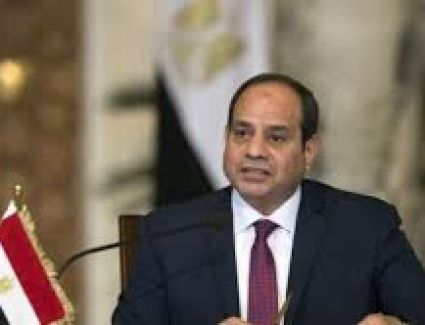 السيسي يطلع على خطط الجيش لتأمين العمق الغربي لمصر والحدود مع ليبيا