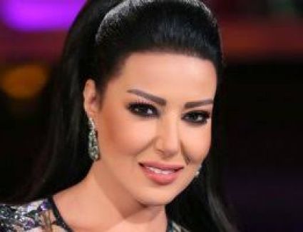 سمية الخشاب: اتعرضت للتحرش وشوفت واحدة بنقاب بتتعاكس في الشارع