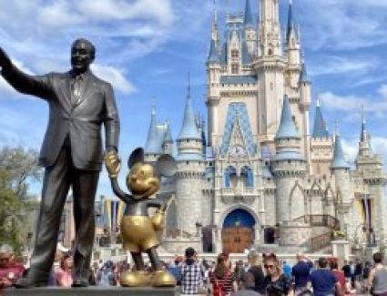 والت ديزنى تخسر 5 مليارات دولار فى 3 أشهر بسبب كورونا