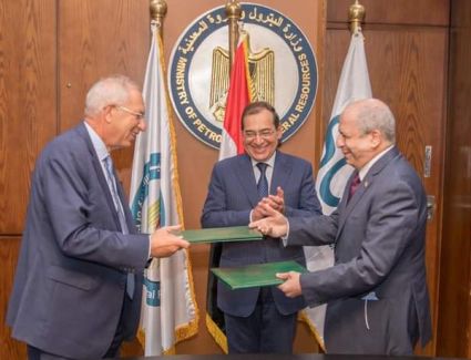 *وزير البترول والثروة المعدنية :  بدء مد شبكات الغاز الطبيعى لمنطقة شرق بورسعيد الصناعية