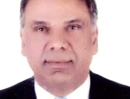 أصدر وزير الطيران المدنى قراراً بندب الأستاذ باسم سامى عبدالكريم مساعداً لوزير الطيران للشئون  الدولية والتجارية والإعلام .