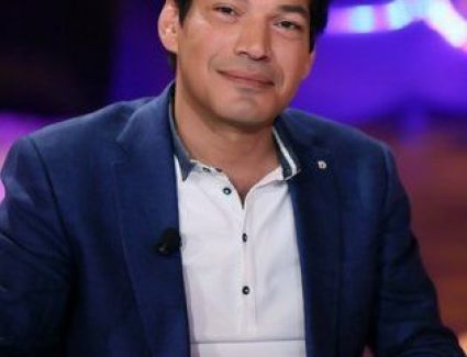  الفنان باسم سمرة يجسد شخصية ممثل فى فيلم "ساعة شيطان"