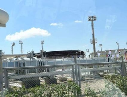 خط الشحن البحري والشمندورة البحرية بميناء الحمراء البترولي التخصصي على ساحل البحر المتوسط