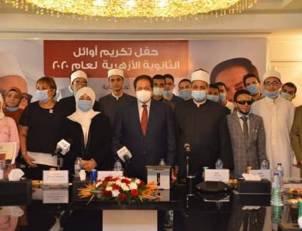 أبوالعينين: شيخ الأزهر يقود الرسالة الأسمى في العالم .. ويحمي صحيح الدين ووسطية الإسلام