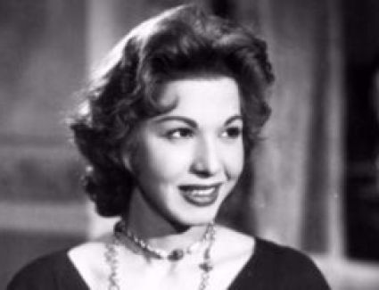 السمك والكفن.. حكايات سامية جمال مع حيل الشحاتين