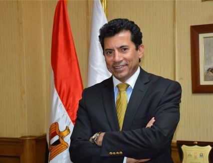 أشرف صبحى يصدر قررا بتعيين أحمد الشيخ مديرا تنفيذيا لوزارة الرياضة