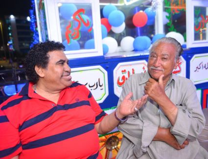 بالصور.. أحمد عدوية ولفيف من الشخصيات العامة  في احتفال كشري ابو طارق 
