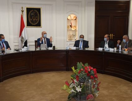 وزير الإسكان يتابع موقف تنفيذ وحدات "الإسكان الاجتماعي"بعدد من المحافظات والمدن الجديدة