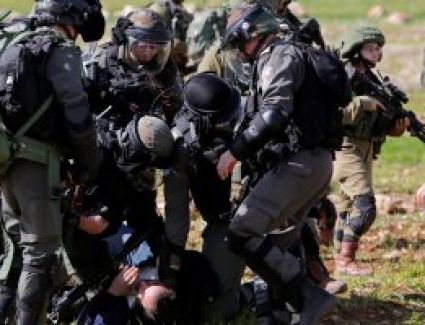قوات الاحتلال الإسرائيلى تعتقل 23 فلسطينيا من الضفة الغربية