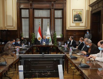 وزير الزراعة يجتمع مع فريق تحديث منظومة الري لمتابعة سير العمل ويشدد على الاسراع في معدلات التنفيذ 