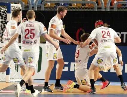 منتخب الدنمارك يفوز بلقب بطولة العالم لكرة اليد بعد تغلبه على نظيره السويدي بنتيجة 26 / 24