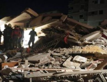 مباحث القاهرة تستمع لأقوال شهود العيان بعد انهيار عقار بجسر السويس