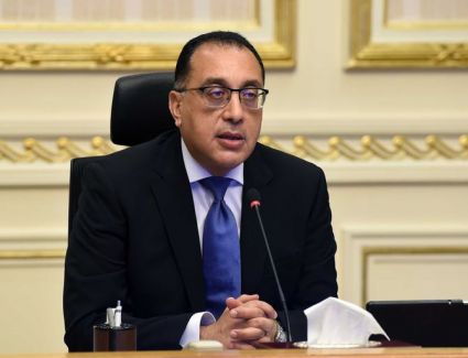 رئيس الوزراء: يناقش التوسع في إقامة المزيد من المعارض التجارية المصرية في القارة الافريقيةThe Prime Minister discusses the expansion of holding more Egyptian trade fairs on the African continent