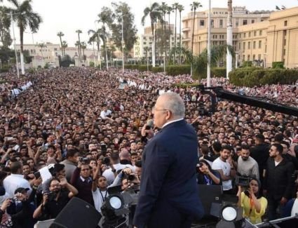 رئيس جامعة القاهرة" الخشت" يوجه رسالة مهمة إلى الطلاب.