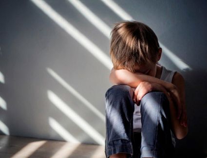 أربع مؤشرات تدل على إصابة طفلك بالتوحد