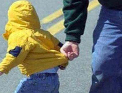 نصائح يجب تعليمها لطفلك لحمايته من الاختطاف