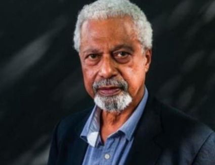 السويد تمنح عبدالرازق غورناه جائزه نوبل في الآداب