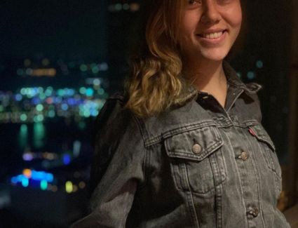  رحمه حسن بمستحقاتها المالية من المنتج هاني أسامة