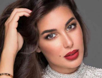 الفلوس بتغير النفوس.. والد ياسمين صبري عن عدم حضورها زفاف أخيها