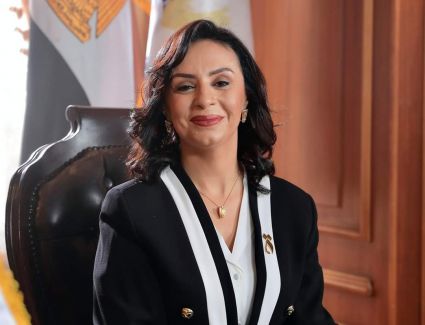 «مايا مرسي» تغادر القاهرة إلى جنيف على أس وفد مصري.