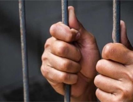 ضبط عاطل أثناء محاولته لاختطاف طفلة.. اعرف التفاصيل