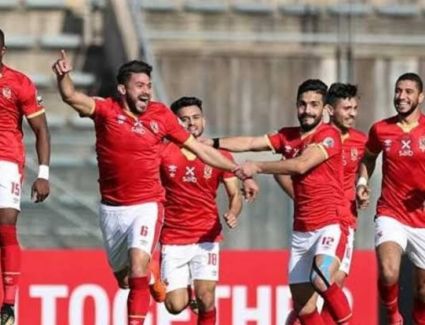 الشوط الأول ينتهي بتقدم القلعة الحمراء 