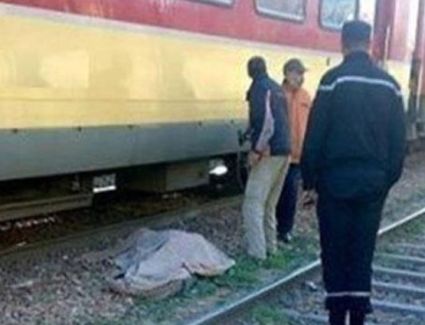 مصرع طفلة تبلغ عامين ونصف أثناء دهساً أسفل عجلات القطار.. اعرف التفاصيل