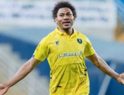 إسلام تاوامبا لاعب نادي التعاون السعودي يشهر إسلامه