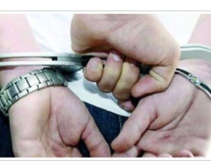 طالب يتفق مع ابن عمه واصدقائه علي خطفه لإبتزاز والده