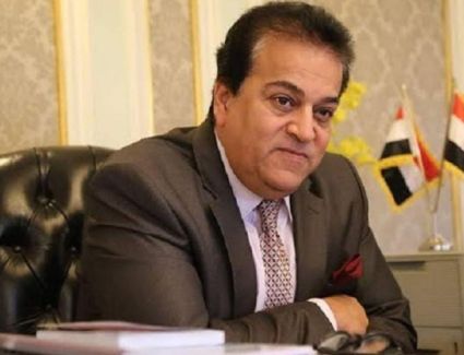 عبدالغفار يتابع مستجدات وزارة الصحة