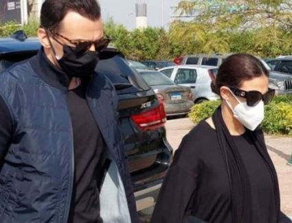 دنيا سمير غانم ورامي رضوان يأديان صلاة الجنازة على سهير البابلي إلى جانب عدد من الفنانين