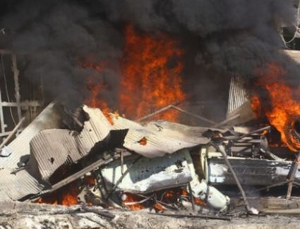 المرصد السوري لحقوق الإنسان": مقتل امراة وطفل بانفجار سيارة في منبج بريف حلب