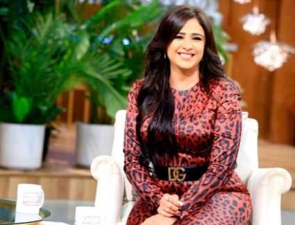 2500 يورو تكلفة إطلالة ياسمين عبدالعزيز في برنامج معكم منى الشاذلي.. اعرف التفاصيل