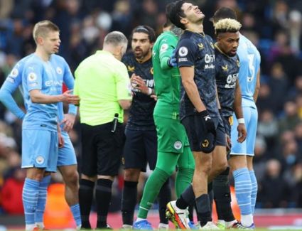 مانشستر سيتي يحافظ على صدارة الدوري الإنجليزي بفوز صعب أمام ولفرهامبتون