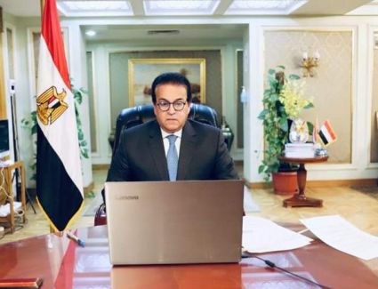 معهد «تيودور بلهارس» يُكرم خريجات أول دفعة من المعهد الفنى للتمريض التابع له