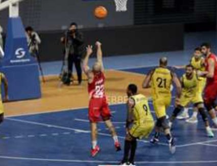 المارد الأحمر يهزم الجزيرة و يحتل الصدارة في دوري السوبر السلة رجال 