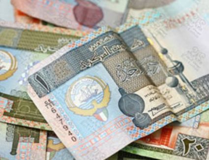 انخفاض سعر الدينار الكويتي في البنوك المصرية