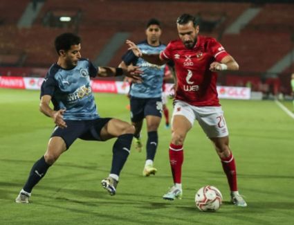 المارد الأحمر يقسو على بيراميدز بثلاثية مثيرة وينفرد بصدارة