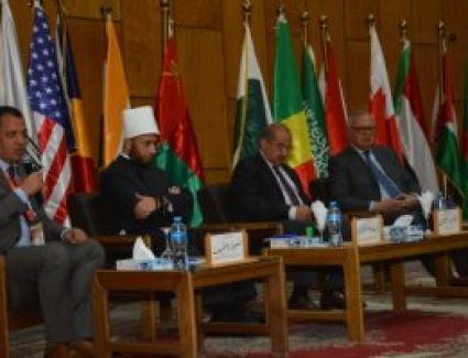 الدبلوماسية والأزهر فى مواجهة التطرف..جامعة أسيوط تواصل فعاليات "أسبوع الشعوب"