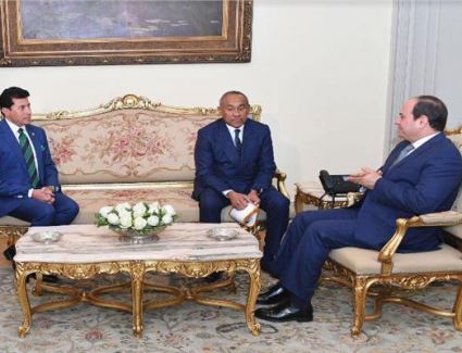 استقبل اليوم الرئيس عبد الفتاح السيسي، أحمد أحمد رئيس الاتحاد الأفريقي لكرة القدم "كاف"