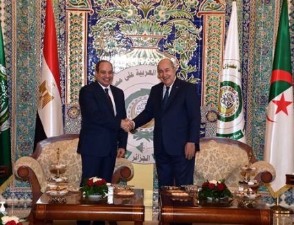 الرئيس السيسى يصل مقر إقامته فى الجزائر.