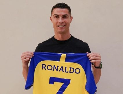 كريستيانو رونالدو إلى النصر السعودي .. وثنائية ليفربول بالنيران الصديقة