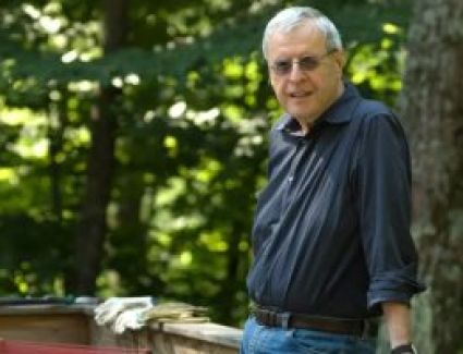 رحيل الشاعر الأمريكي تشارلز سيميك عن 84 عاما إثر مضاعفات مرضية