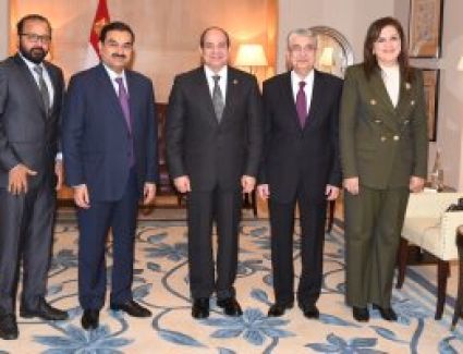الرئيس السيسى يلتقى رئيس مجموعة أدانى الهندية رابع أغنى