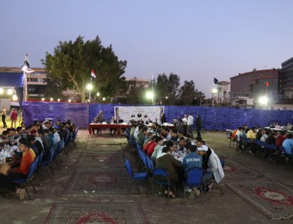 قيادات الجامعة يشاركون الطلاب المغتربين الإفطار الجماعي بجامعة الأزهر 